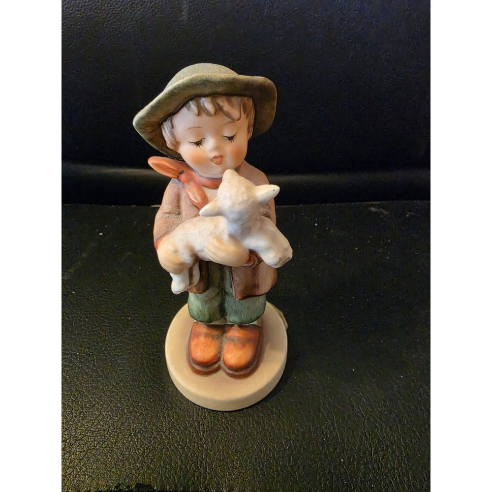 VINTAGE W. GOEBEL M.J. HUMMEL "The Lost Sheep" FIGURINE #68/2/0, 1962 W. GERMANY